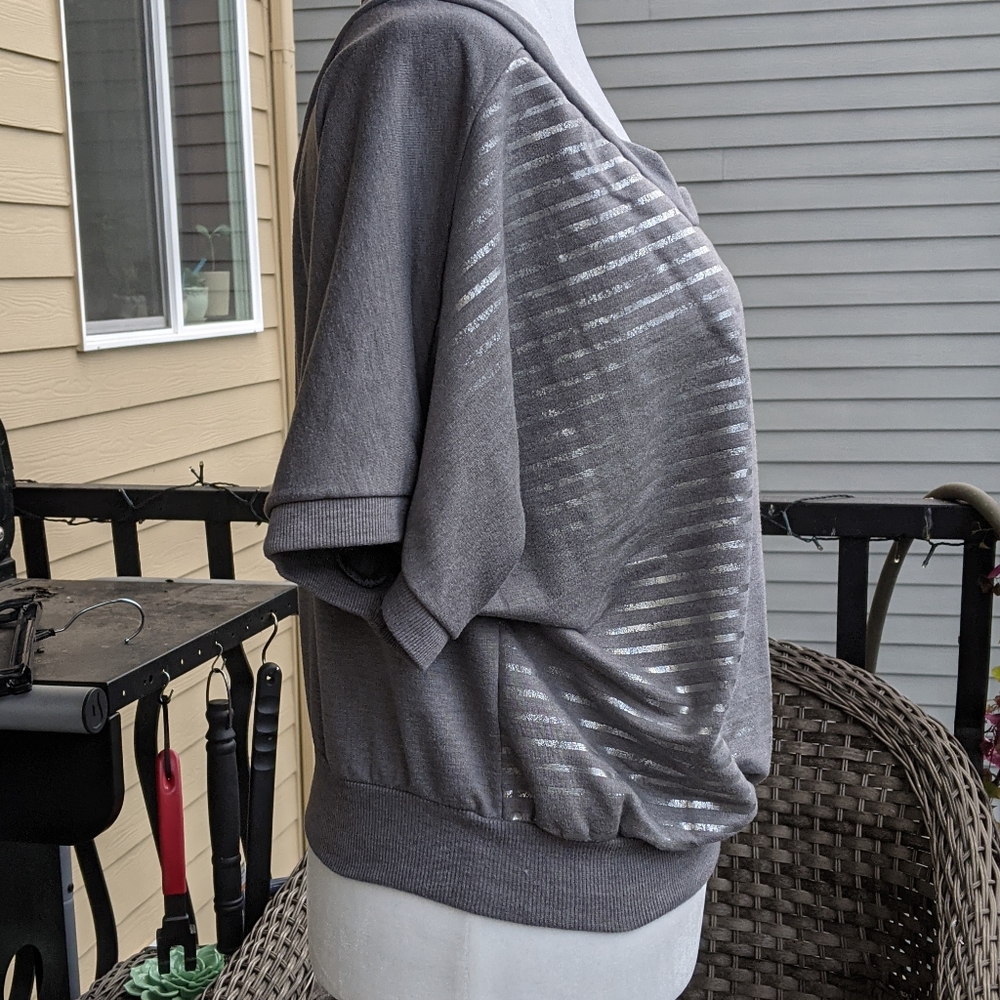 Crop top - Picture 3 of 7